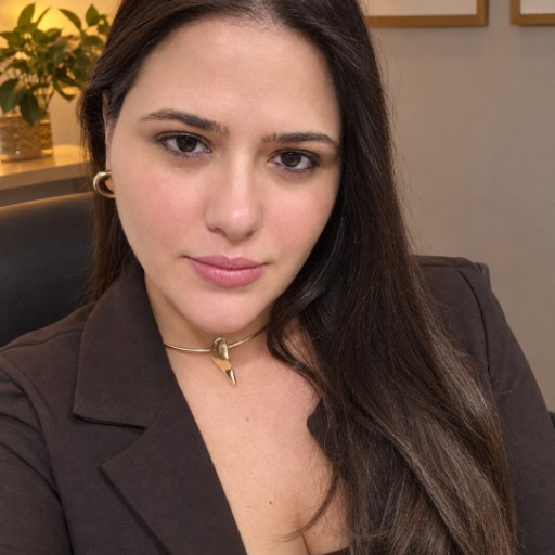 Caroline dos Santos de Simone
